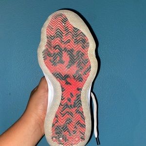 These are adidas dame red white and blue size 9